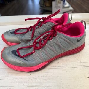 Nike Women's Athletic Shoes in Gray and Pink